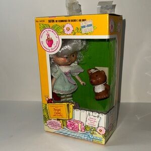 VINTAGE 1981 Kenner Angel Cake Doll NIB Unopened Excellent Condition